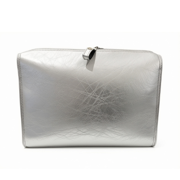 Hammann Lederwaren Triangular Washbag L – Große Kulturtasche aus Chervo-Kalbleder