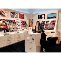 Make Up Station