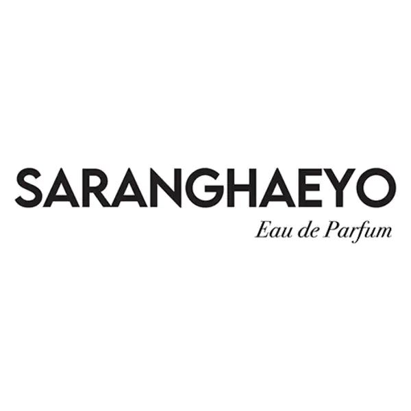 Saranghaeyo Eau de Parfum – schwarzes Markenlogo auf weißem Hintergrund